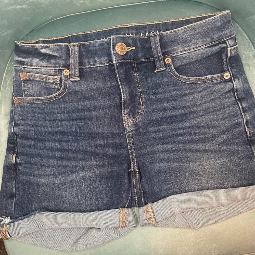 American eagle dark wash cuffed midi shorts size 0